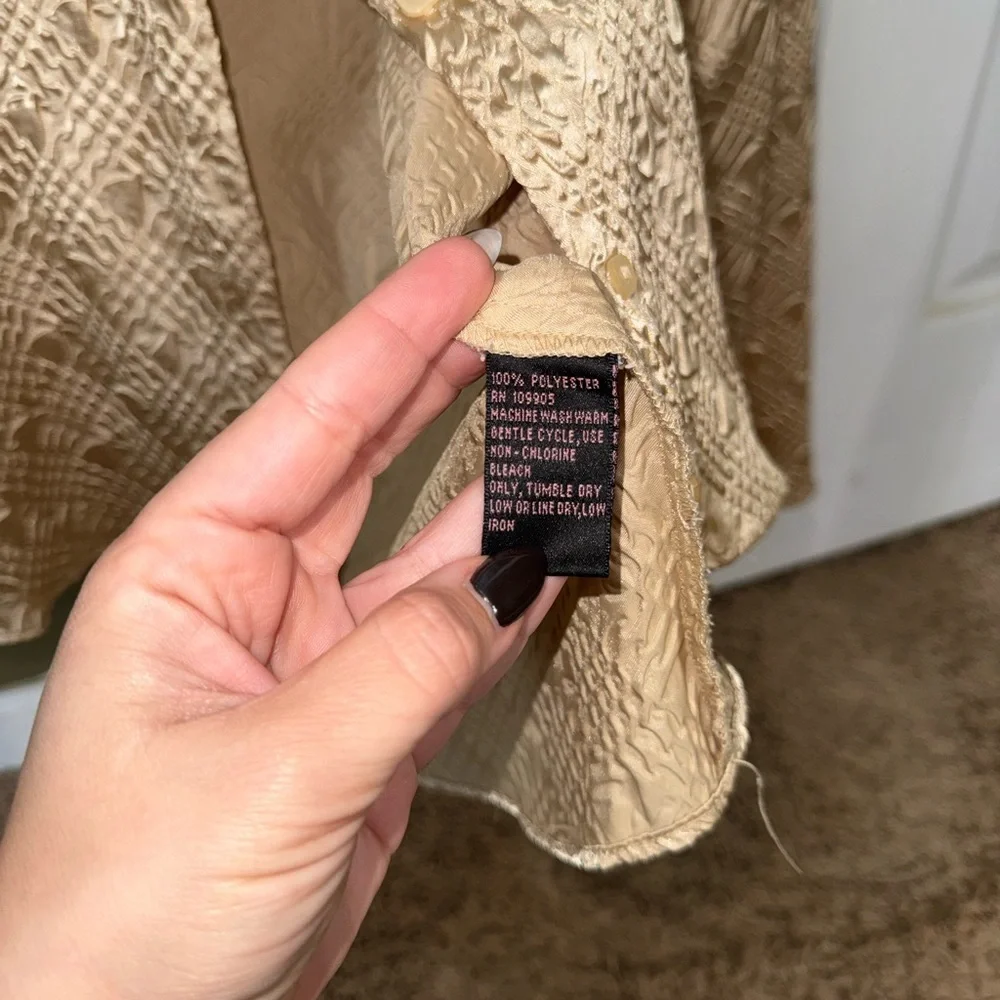 Milano Gold Puckered Pattern Button Down Blouse - Picture 5 of 5